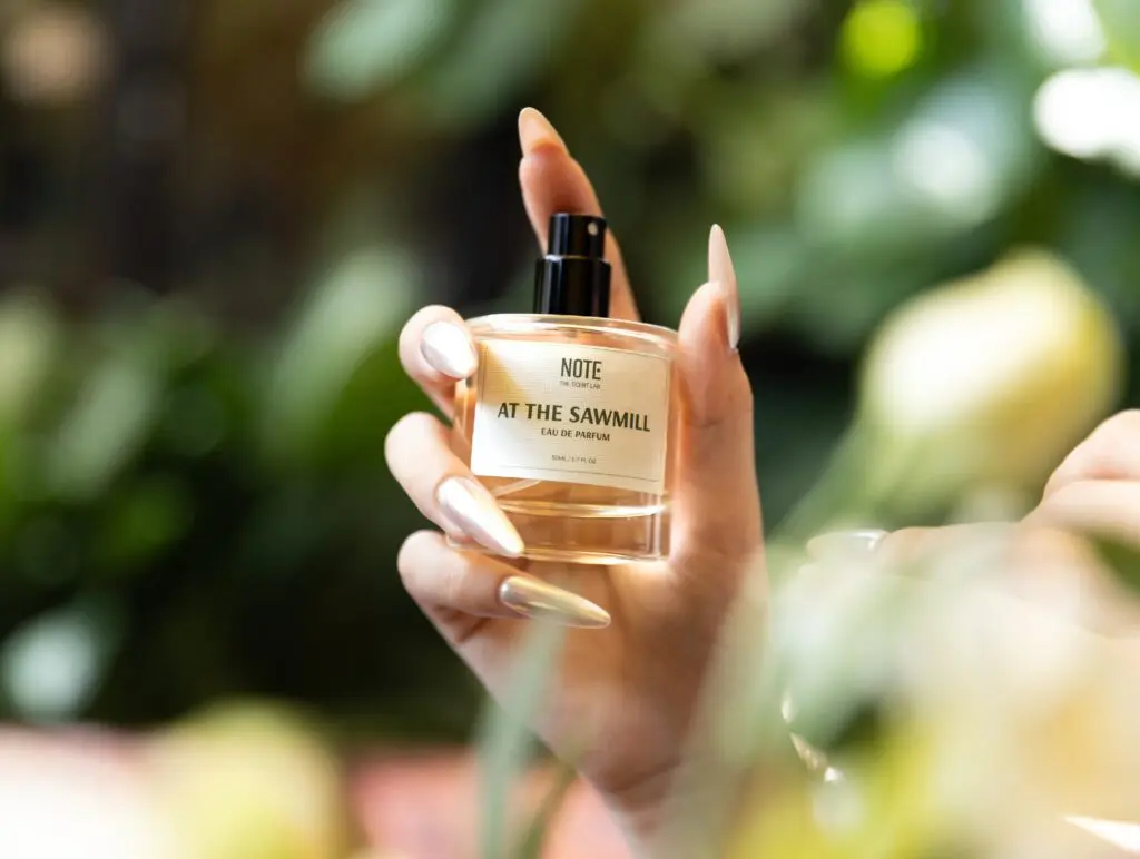 - NOTE - The Scent Lab Cách chọn nước hoa mùa mưa phù hợp nhất - sản phẩm mùi hương từ NOTE - The Scent Lab