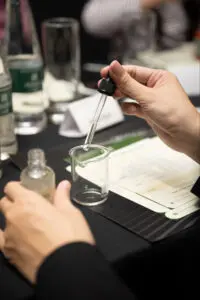Workshop doanh nghiệp - NOTE - The Scent Lab Workshop doanh nghiệp - sản phẩm mùi hương từ NOTE - The Scent Lab